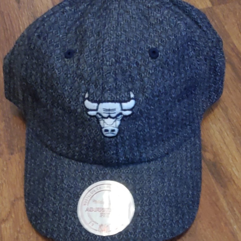 Mitchell & Ness Chicago Bulls Reverse Denim Slouch Strapback Dad Hat -NWT